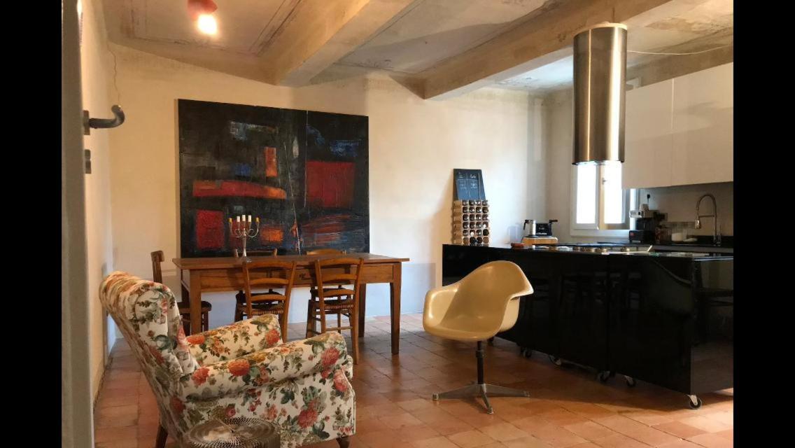 Casa Luminosa Con Giardino In Centro Storico Reggio Emilia Exterior foto