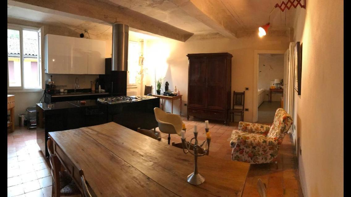 Casa Luminosa Con Giardino In Centro Storico Reggio Emilia Exterior foto